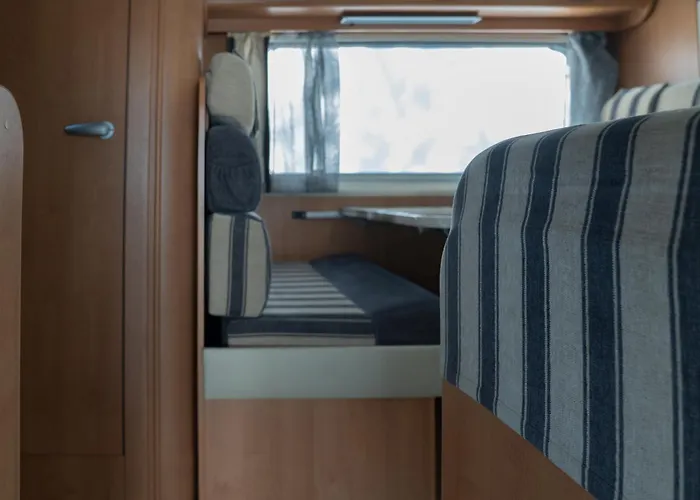 Vintage Camper 营地